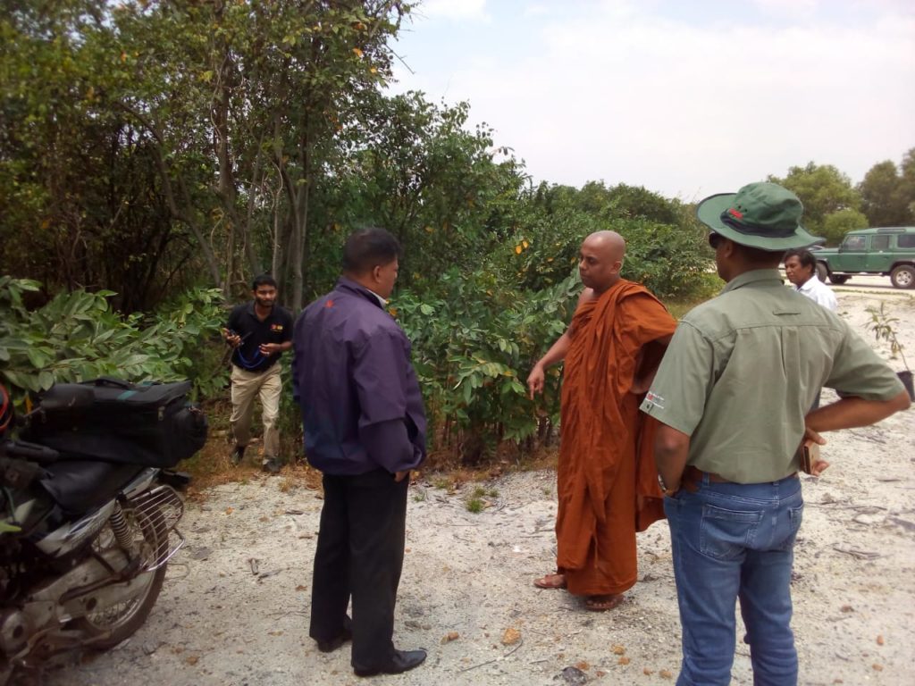 පූජ්ය පාහියංගල ආනන්දසාගර හිමි ප්රමුඛ පිරිසට තර්ජන
